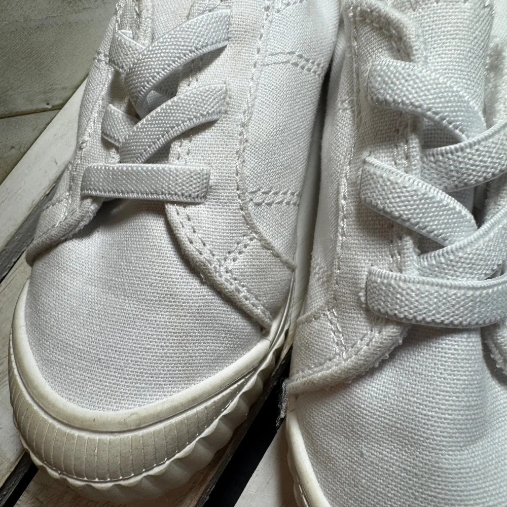 *** 3 PAIRS*** Sneakers, Slip-Ons, Flip Flops! Girls Shoes 3 Pair BUNDLE!!!